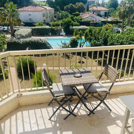 Studio De Standing Climatise, Avec Piscine, Proche De La Mer Fréjus Exterior foto