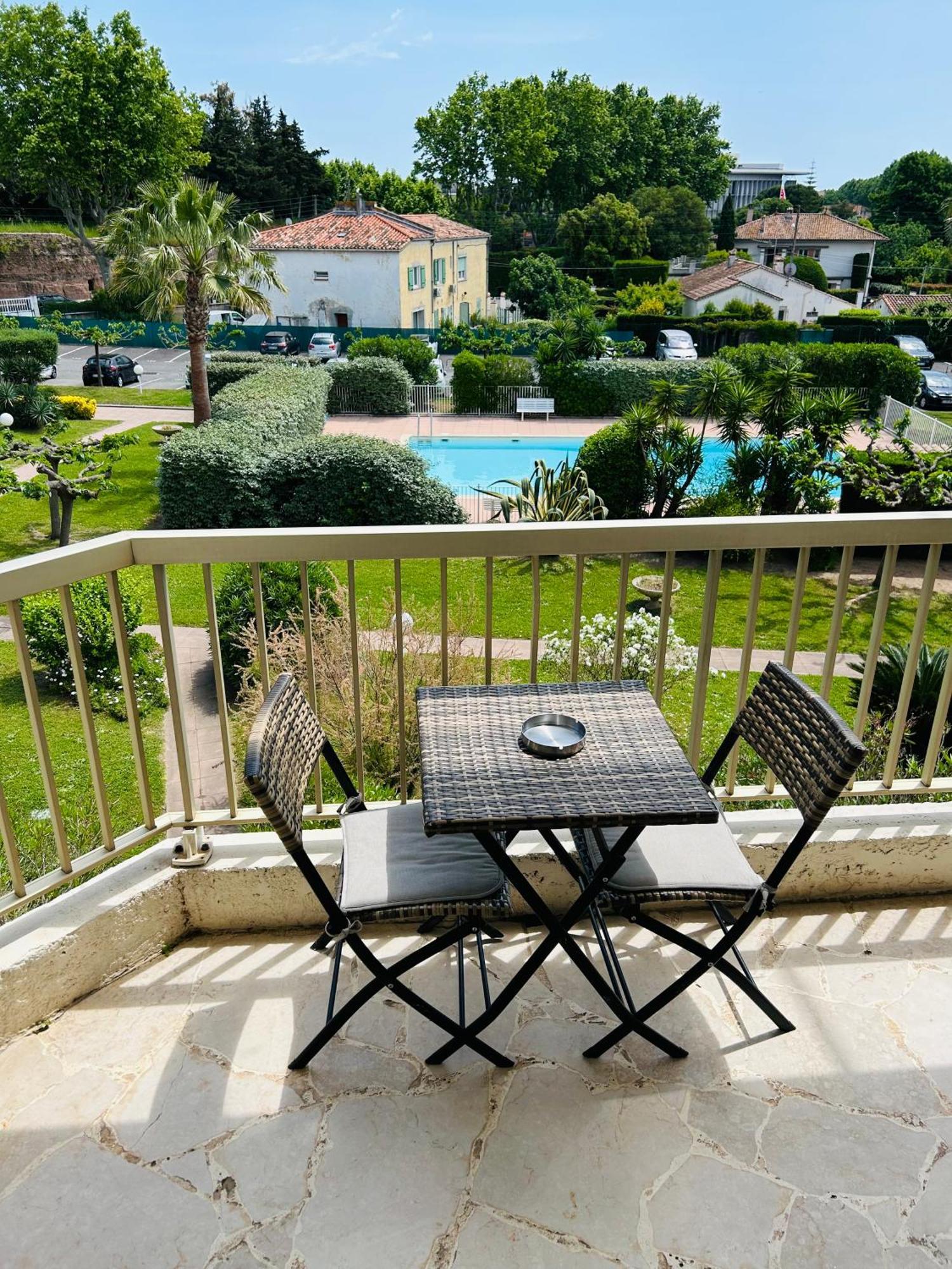 Apartamento De Standing Climatisé, Avec Piscine, Proche De La *